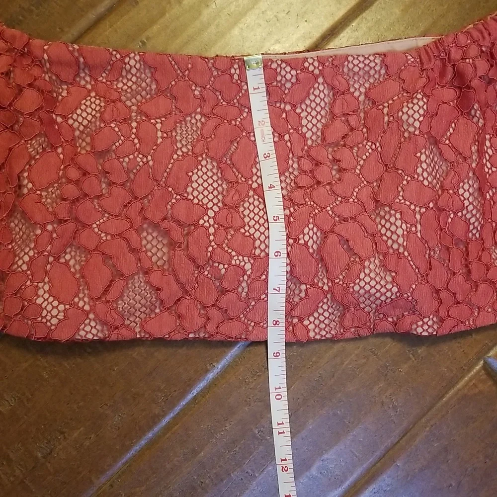 Alexis Taza Off Shoulder Lace Crop Top - Picture 5 of 9